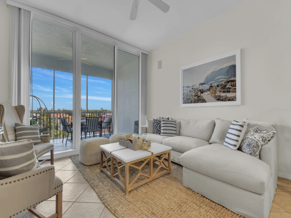 Luxury Vacation Rental in Naples: Your Tropical Escape
